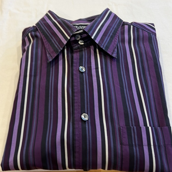 Dolce & Gabbana vintage men’s button up shirt in purples/blue/blues and white - Picture 16 of 16